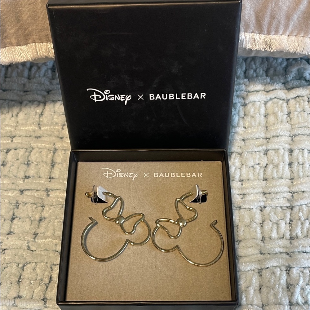 Disney x BaubleBar Minnie Earrings
